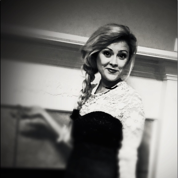 Meet your Posher, Whitney - Picture 1 of 1